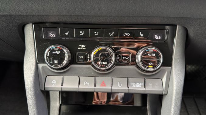 Skoda Karoq 1.5 TSI SE L Edition 5dr DSG Petrol Estate - Image 13